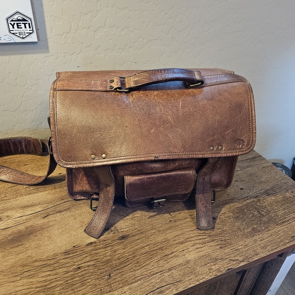 Buffalo Jackson Trading Co. Leather Briefcase - Picture 8 of 8